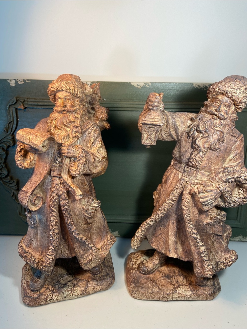 Vintage-Style Resin? Old World  Santa Figurine Set - Brown Holiday Décor
